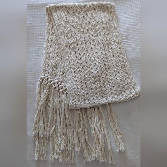 Spell Heather Knit Scarf - Picture 4 of 6